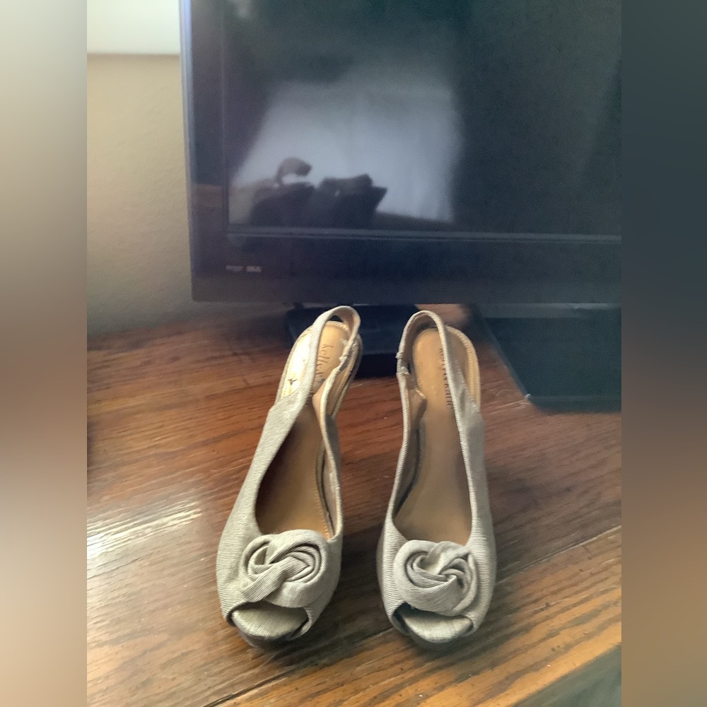 Kelly and Katie gray heels